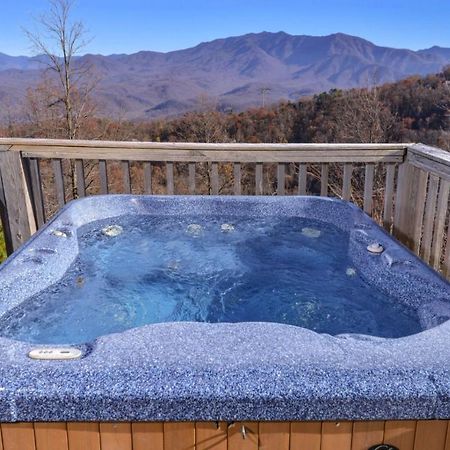 Sky High Villa Gatlinburg Bagian luar foto
