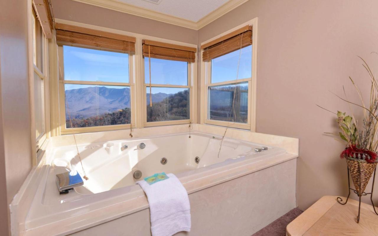 Sky High Villa Gatlinburg Bagian luar foto